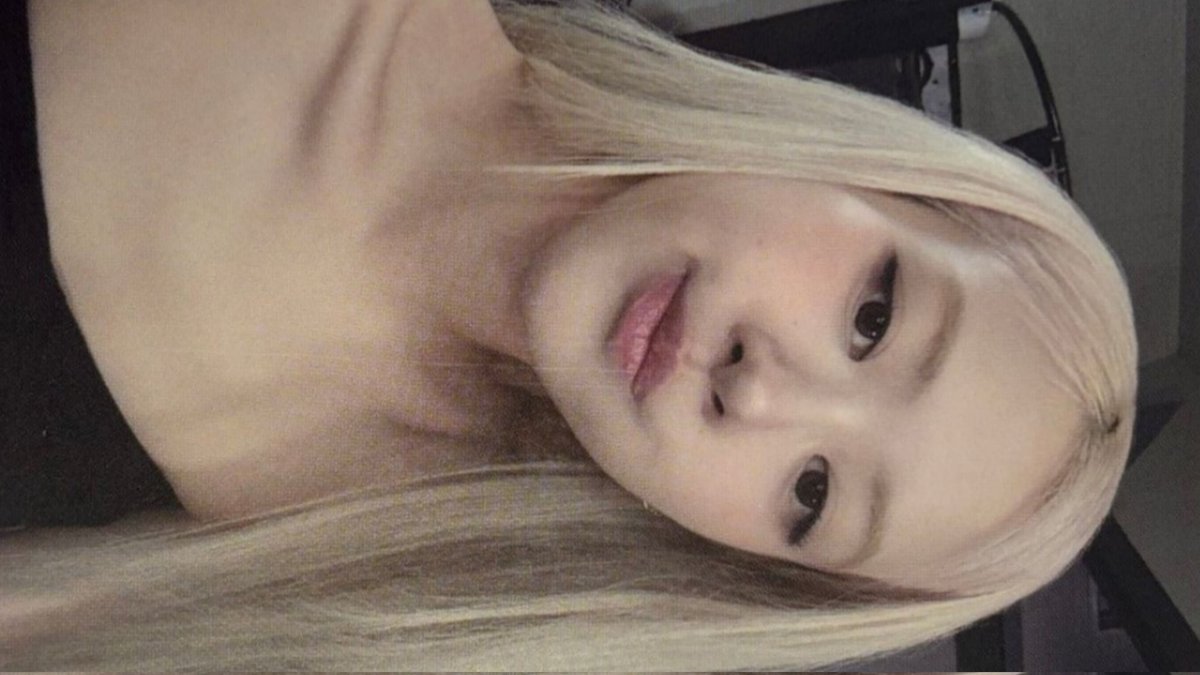 rosiereigh's tweet photo. ms. kissy face https://t.co/bLtmCBmjVu