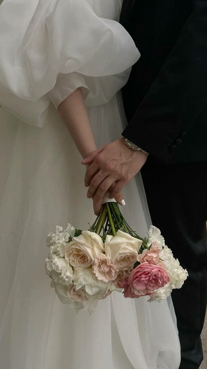 zalyazahari's tweet photo. I ada baca dekat Tiktok this girl tanya orang yang dah kahwin apa benda yang dorang menyesal buat &amp; tak buat masa wedding dorang. And here I nak share supaya you pun tak menyesal sekali !👰‍♂️🤵‍♂️

--- https://t.co/MITS6otxh6