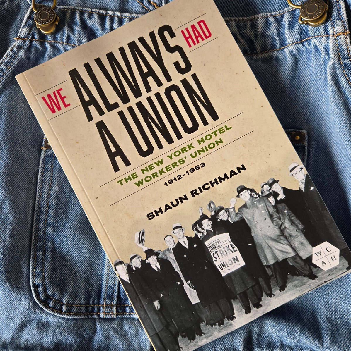 Illinois Press (@illinoispress) on Twitter photo Happy Pub Date to WE ALWAYS HAD A UNION: The New York Hotel Workers’ Union, 1912-1953 by <a href="/Ess_Dog/">Shaun Richman</a> (<a href="/inthesetimesmag/">In These Times</a>; <a href="/theprospect/">The American Prospect</a>)!
press.uillinois.edu/books/?id=p088…
#AmericanHistory #LaborStudies #ReadUP #AmReading #Nonfiction #NonfictionBooks #AcademicPublishing #UniversityPress Happy Pub Date to WE ALWAYS HAD A UNION: The New York Hotel Workers’ Union, 1912-1953 by <a href="/Ess_Dog/">Shaun Richman</a> (<a href="/inthesetimesmag/">In These Times</a>; <a href="/theprospect/">The American Prospect</a>)!
press.uillinois.edu/books/?id=p088…
#AmericanHistory #LaborStudies #ReadUP #AmReading #Nonfiction #NonfictionBooks #AcademicPublishing #UniversityPress