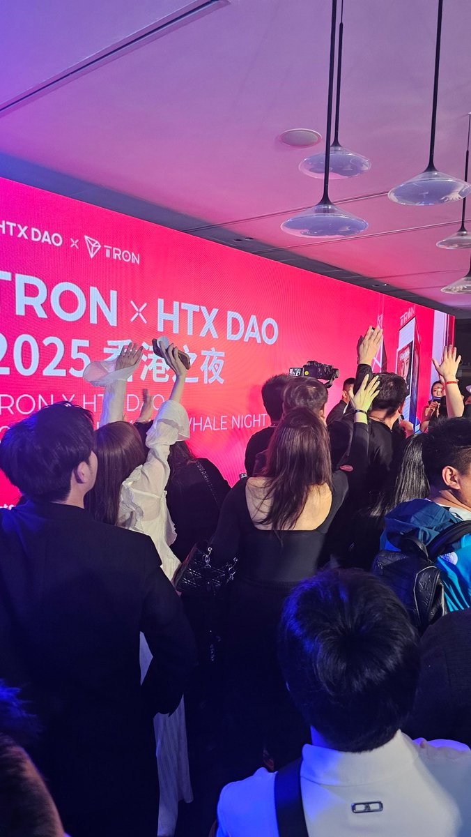 kin_ooooooooo's tweet photo. 🍌📈🚀2025🚀
#HTXDAO_TRON香港之夜和Justin一起上Forbes https://t.co/e1IsCR5QY9