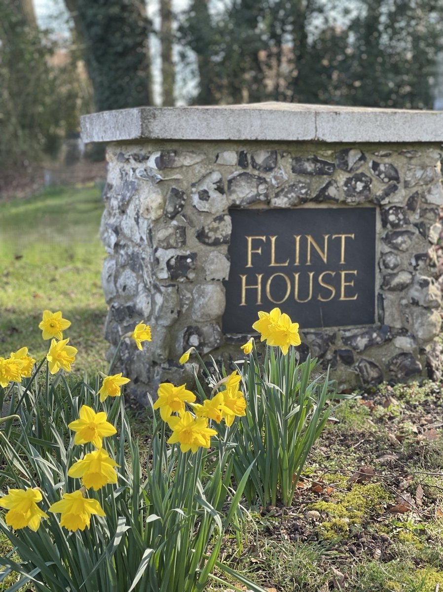 Flint House Police Rehabilitation provides a safe, supportive and positive environment for physical and mental health rehab programmes.  

It would not be possible without you - thank you.

#support #policerehab #physiotherapy #mentalhealth #helpandheal
