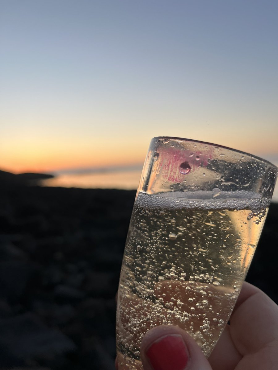 Birthday started like this 🥂❤️🏴󠁧󠁢󠁳󠁣󠁴󠁿
