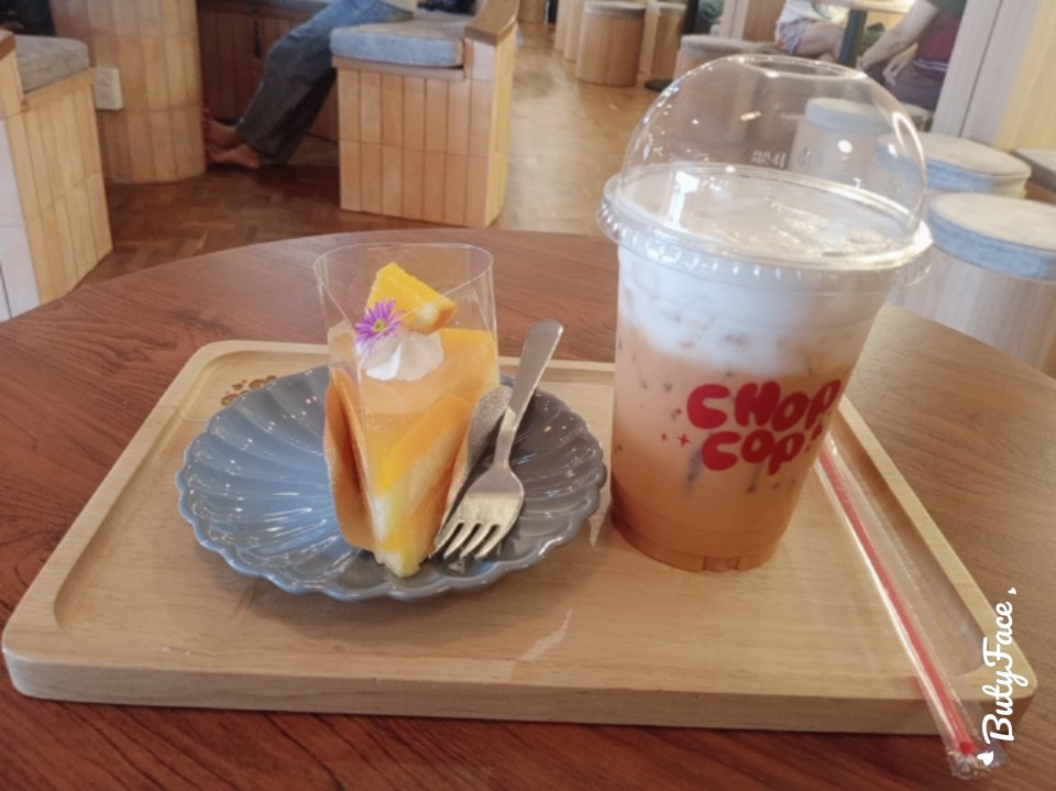 myJ0jake's tweet photo. พาน้องปอนด์ภูวินทร์ &amp;เหล่าหมาป่า 🐺มาเที่ยวคาเฟ่สุดฮิต💕
#photography  #ChopCopCafe 
#カメラ
📷好きな人繋がりたい 
#写真好きな人と繋がりたい

📸 #onedaywithMe🍰🍵 
#ソちゃんようこそ https://t.co/wTuh1HpSAg