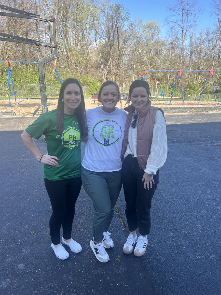 OlixClass's tweet image. We are so excited to represent ⁦@ayerelementary⁩ as the ⁦@fhfeorg⁩ 5k ambassadors &amp;amp; running club leader! Sign up for the 5k today @ ForestHills5k.com 🙌 Join our team “A Breath of Fresh Ayer!”🏃🏃‍♀️🏃‍♂️⁦@_teachitwright⁩ ⁦@lydiakopras02⁩