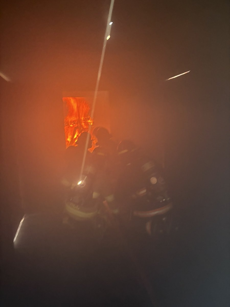 mccfire1's tweet photo. Always a great SAFE experience for our first live fires for our students! Looking forward to many more during Spring, Summer and Fall! #mccfire #mcc #futurefirefighters #communityservants https://t.co/oaH2BTxXum