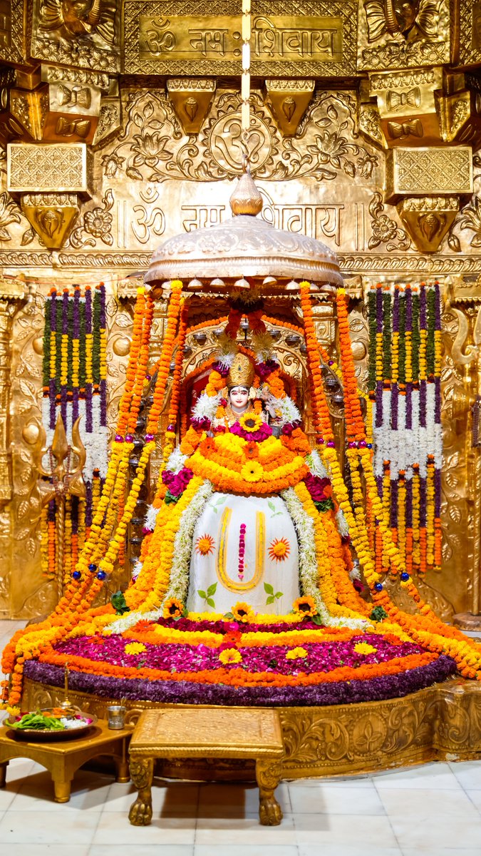 Somnath_Temple's tweet photo. श्री सोमनाथ महादेव मंदिर,
प्रथम ज्योतिर्लिंग - गुजरात (सौराष्ट्र)
दिनांकः 08 अप्रैल 2025,चैत्र शुक्ल एकादशी - मंगलवार
सायं श्रृंगार
04251729
#somnath #mahadev #shivji
#bhakti #somnathlivedarshan #somnathtemple https://t.co/ynx7FNN8cJ