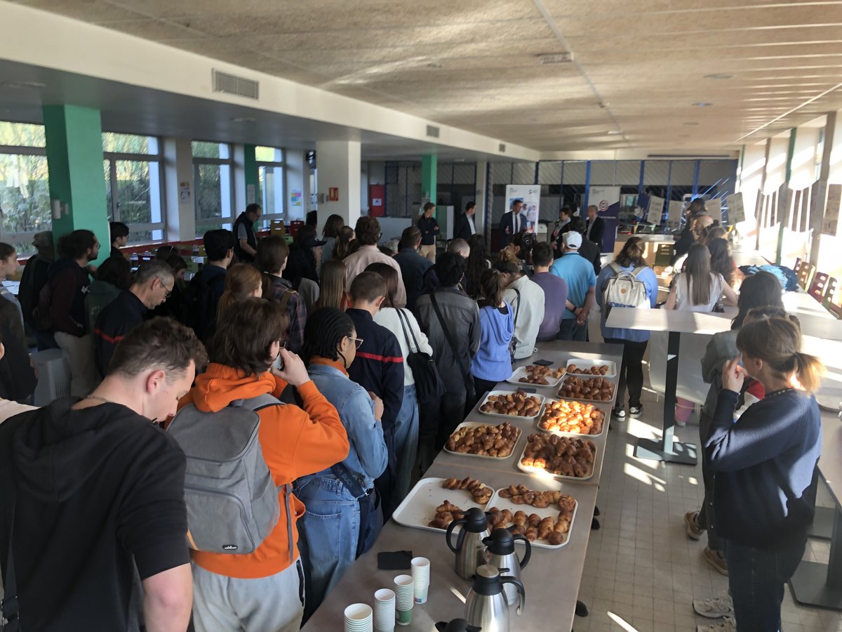 Prefet74's tweet photo. Le samedi 05/04, Emmanuelle Plantier-Lemarchand, directrice de cabinet de @prefet74 était présente lors de la journée "Jeunes en action" à l'ENILV de #LaRochesurForon.
Organisée par le SDJES, cette journée, placée sous le signe de l'engagement, a accueilli 80 jeunes! https://t.co/ZUvfM9LwRU