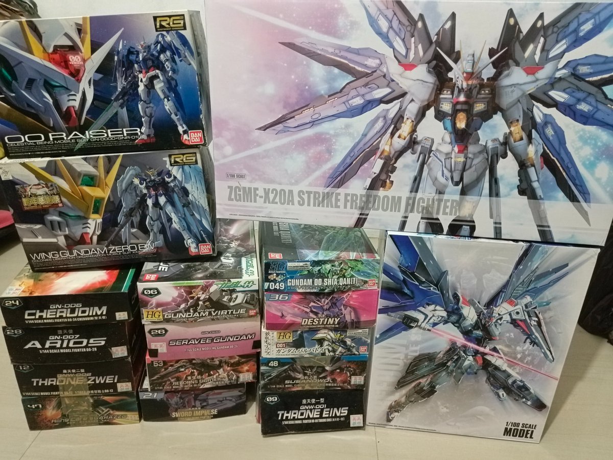 Skylalalancelot's tweet image. Gamer and Gunpla Builder! &amp;lt;3

(Random game consoles that I own + some of my Gunpla)

#Gamer #GunplaBuilder #Gunpla #Gundam
