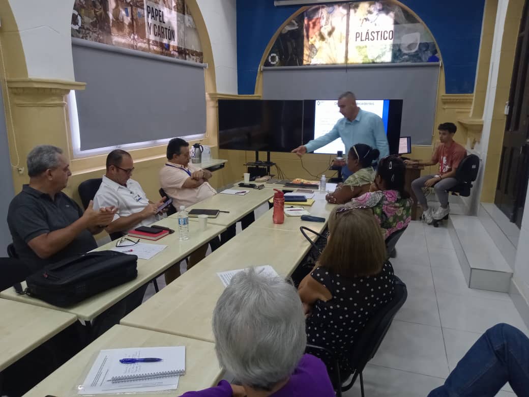 MindusIndustria's tweet photo. Continuidad del proceso de Presentación,  Defensa y Evaluación de los  Proyectos de Autogestion y Desarrollo en el Grupo GER.
#IndustriasCuba https://t.co/GPhHwAOvvV