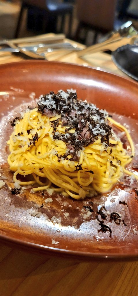 satomin_room's tweet photo. 肉食ウーマン。黒トリュフ×砂肝生パスタ、美味。鴨肉の火入れが神すぎて色気すごい
#Top100Restaurant
#JapaneseItalian https://t.co/PaWiDdwFBX