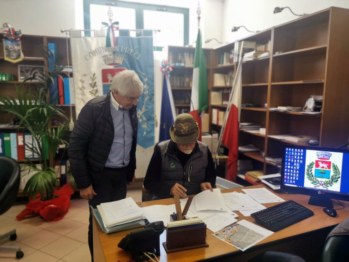ana_web's tweet image. Firmata la convenzione per l’edificio polifunzionale di #Preci 🔗 lalpino.net/2025/04/08/fir… via @lalpino.net #alpini #associazionenazionalealpini #umbria #opereperilcentroitalia #solidarietà