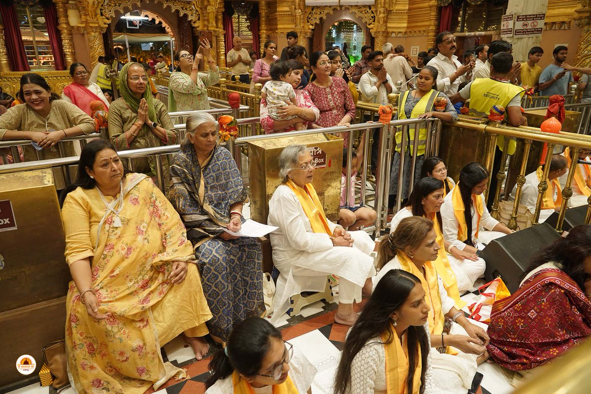 kashtbhanjandev's tweet image. Sangeet sandhya 07-04-2025
Shri kashtbhanjandev hanumanji Maharaj Salangpur dham.
salangpurhanumanji.org
શ્રી કષ્ટભંજનદેવના લાઈવ તથા ફોટો દર્શન કરવા માટે આજે જ એપ્સ ડાઉનલોડ કરો.
play.google.com/store/apps/det…
#Sangeet #sandhya 
🚩 જય શ્રી રામ🚩