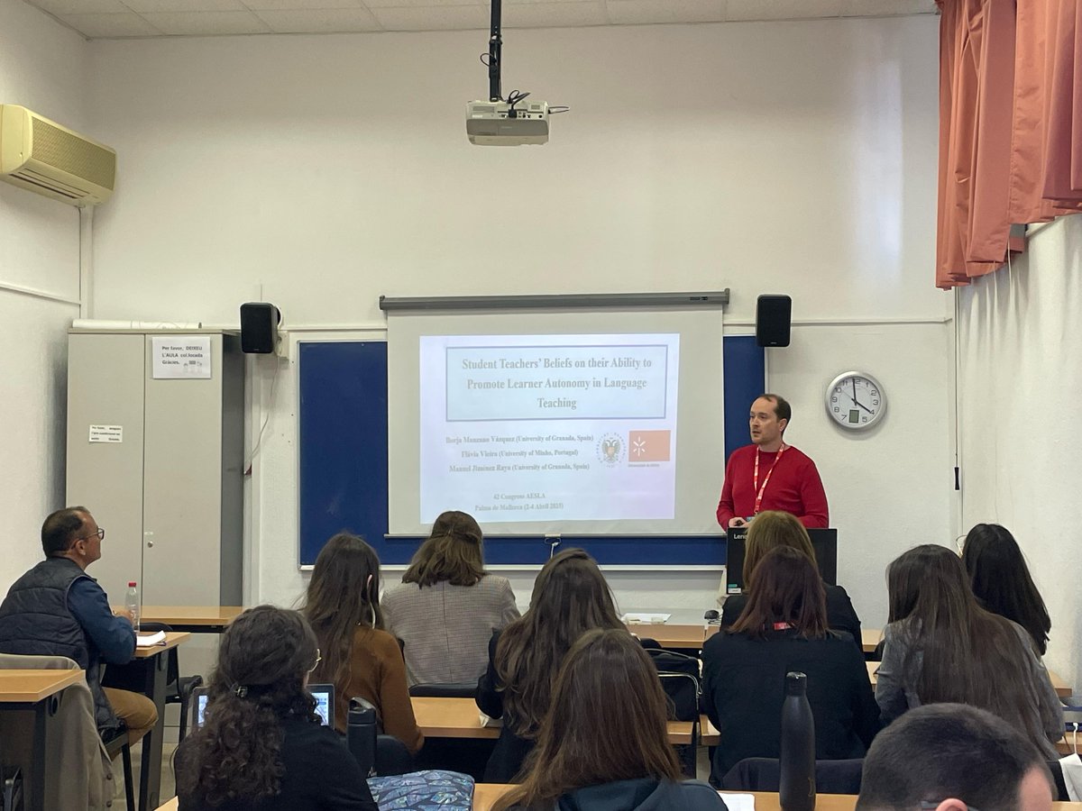 Un placer volver a participar en el congreso anual de Aesla, en Palma de Mallorca <a href="/aesla_twit/">AESLA</a> <a href="/de_inglesa/">Departamento de Filologías Inglesa y Alemana UGR</a> <a href="/CanalUGR/">Universidad Granada</a> ¡Muchas gracias a <a href="/GrciaGuerrero/">Elena García-Guerrero</a> por la foto!