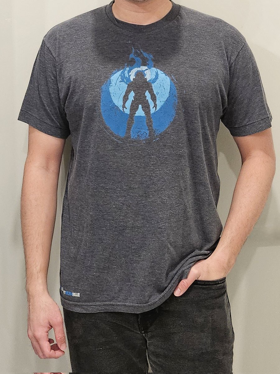 dayumitsskai's tweet photo. After years of searching, I finally found this for $15! The rare Bungie "Burn Bright Burn Blue" shirt. Truly upholding the name Blue Flamed Halo Collector now 💙🔥

Check out more of the Halo collection on IG: blueflamed_halocollector

#Halo #HaloSpotlight #HaloCollector https://t.co/XyGPO33Y54