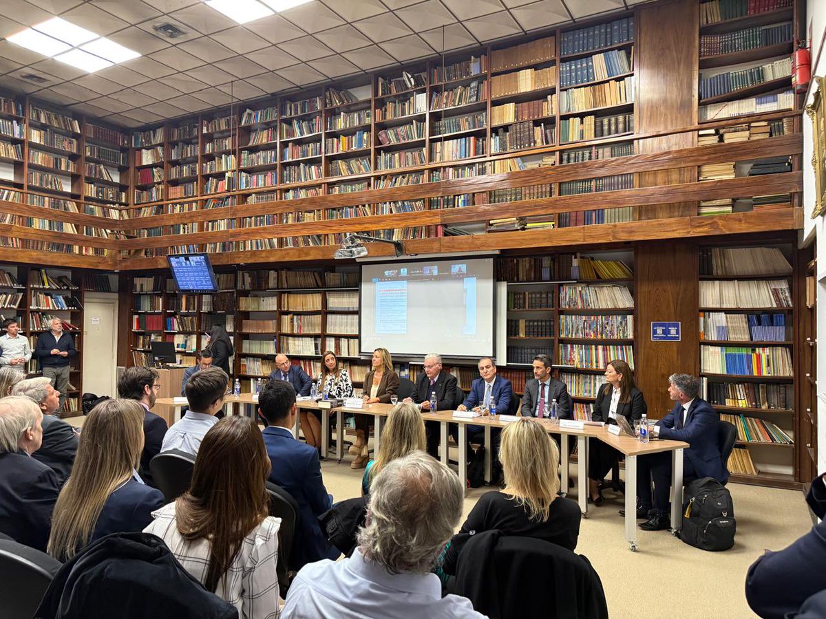 OCEDIC (@ocedic) on Twitter photo Así abrió el 2025 el #OCEDIC, con una jornada clave que reunió a especialistas nacionales e internacionales en la sede de la <a href="/AustralDerecho/">Austral Derecho</a> .
📚 Reviví la jornada completa en la nota de <a href="/RevistaQuorumOk/">Revista Quorum</a> en revistaquorum.com.ar/2025/04/07/oce… Así abrió el 2025 el #OCEDIC, con una jornada clave que reunió a especialistas nacionales e internacionales en la sede de la <a href="/AustralDerecho/">Austral Derecho</a> .
📚 Reviví la jornada completa en la nota de <a href="/RevistaQuorumOk/">Revista Quorum</a> en revistaquorum.com.ar/2025/04/07/oce…