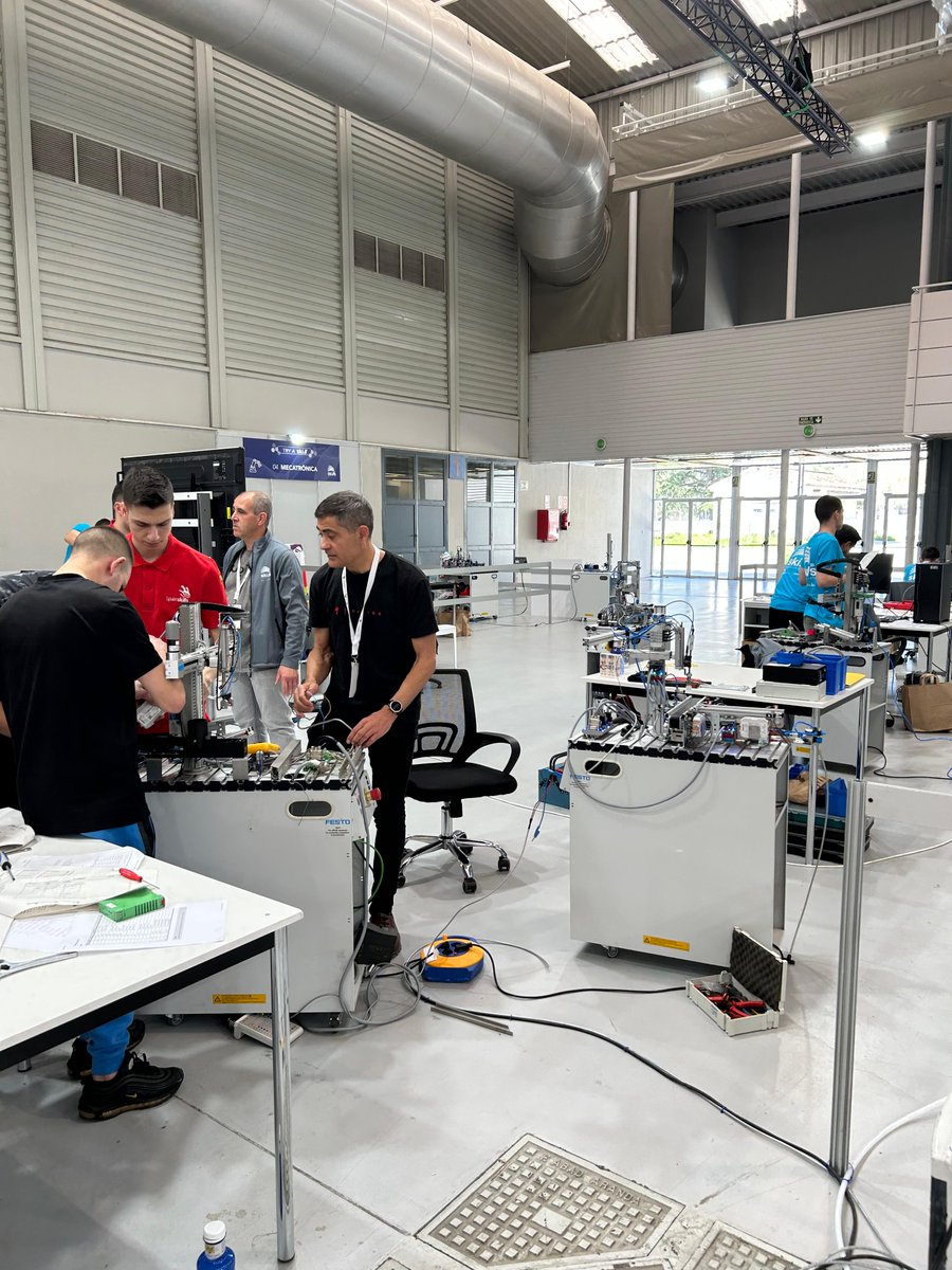 cylskills's tweet photo. Estas son las imágenes que nos ha dejado la segunda jornada de #cylskills2025 📸 https://t.co/rnSBUBCAWA
