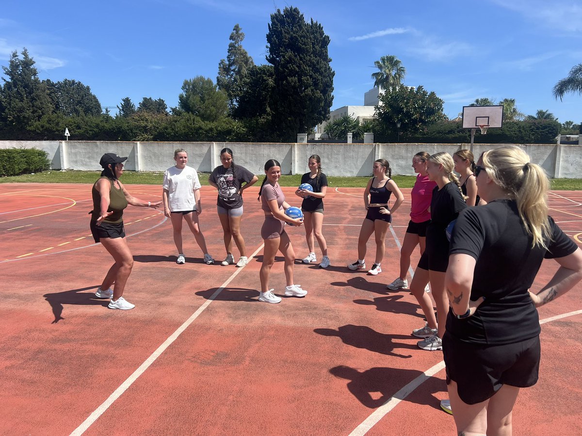 SelstonPE tweet media