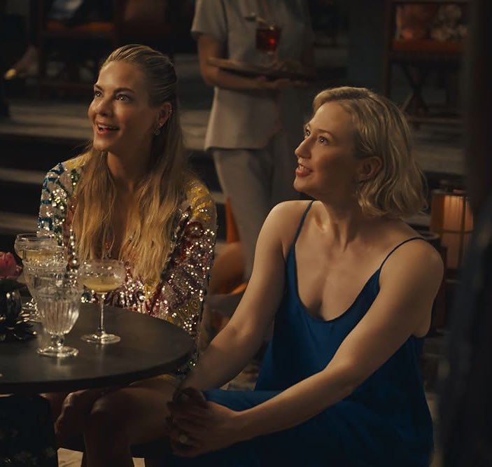 Aimee Lou Wood says discussing with Michelle Monaghan and Carrie Coon whether nudity made sense for their storylines helped her being more comfortable with her intimate scenes in ‘THE WHITE LOTUS’

“It made me feel so much better because what bothered me about Sex Ed, that I'm