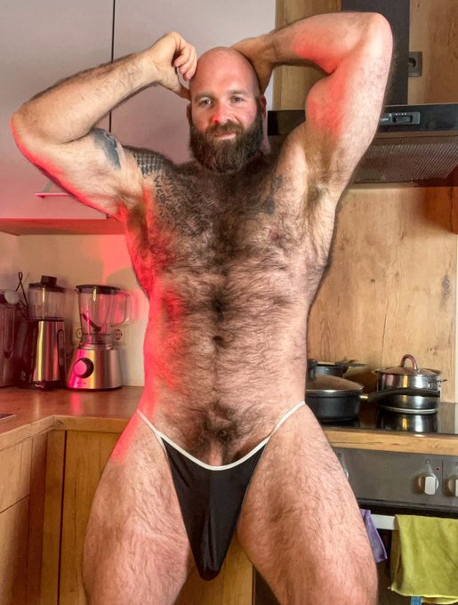Watch hairy_musclebear's leaked NSFW photo on TwXstars