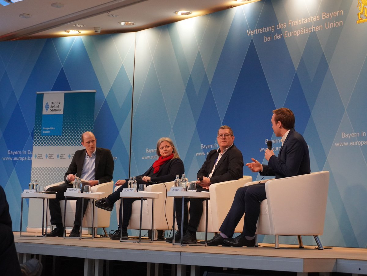 HSS Europe (@hsseurope) on Twitter photo Gemeinsam mit der Bayerischen EliteAkademie haben wir gestern in der Bayerischen Vertretung über Europas Weg zu einer nachhaltigen #Landwirtschaft diskutiert. 🐖🌾🥗🛰️🚜
Vielen Dank an Kathrin Rudolf (DG AGRI), Stefan Köhler (MdEP <a href="/EPPGroup/">EPP Group</a> ), Tobias Plank sowie <a href="/Simon_F_Klatt/">Simon Klatt - agriculture journalist</a>! Gemeinsam mit der Bayerischen EliteAkademie haben wir gestern in der Bayerischen Vertretung über Europas Weg zu einer nachhaltigen #Landwirtschaft diskutiert. 🐖🌾🥗🛰️🚜
Vielen Dank an Kathrin Rudolf (DG AGRI), Stefan Köhler (MdEP <a href="/EPPGroup/">EPP Group</a> ), Tobias Plank sowie <a href="/Simon_F_Klatt/">Simon Klatt - agriculture journalist</a>!