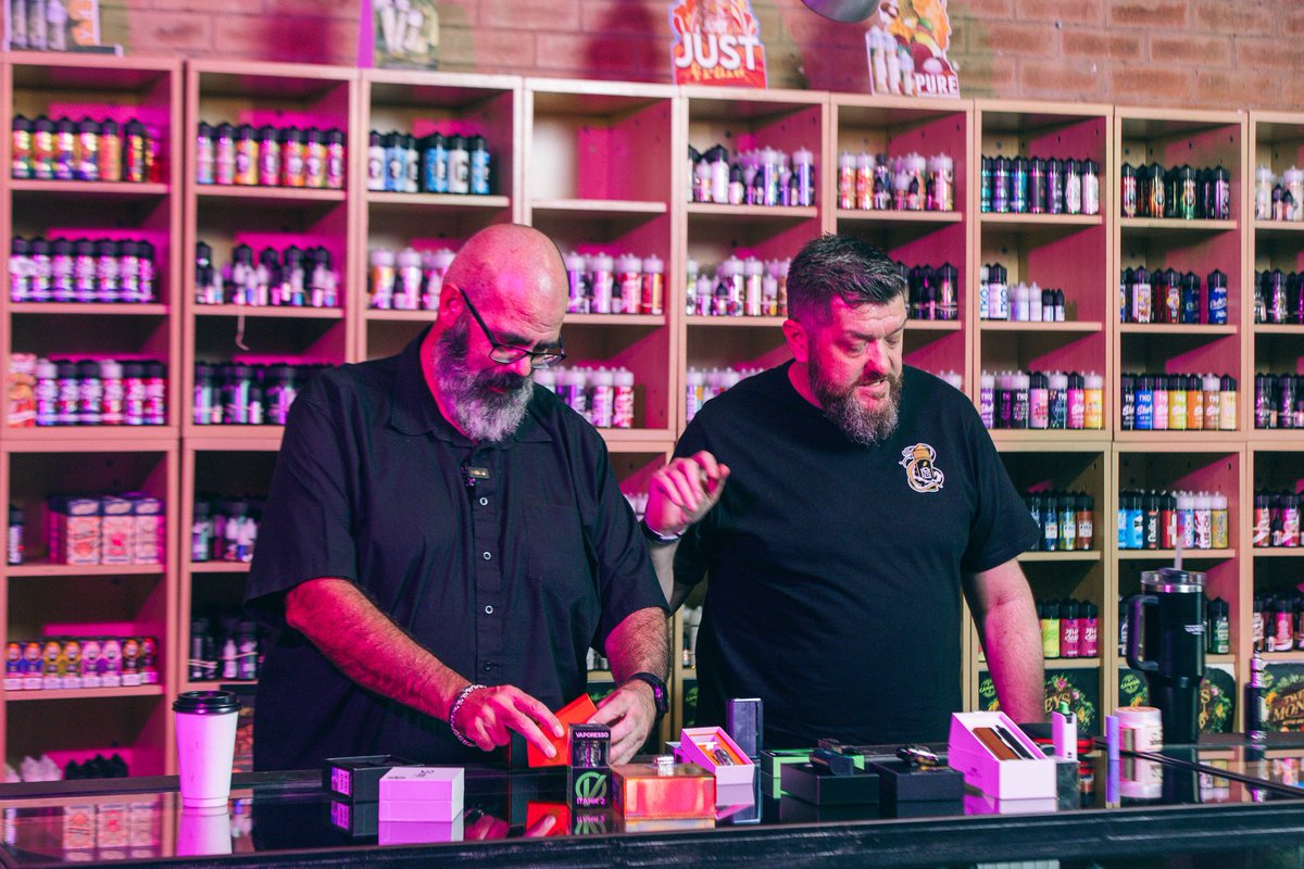 VSML_SA's tweet photo. Go behind the scenes of Episode 14 at Vapers Corner with Craig Pietersen! From real conversations to raw moments, here’s a sneak peek into what went down.

#VSML #VapersCorner #ThePackBreakers #vapetalk https://t.co/BpHg5HHoCL