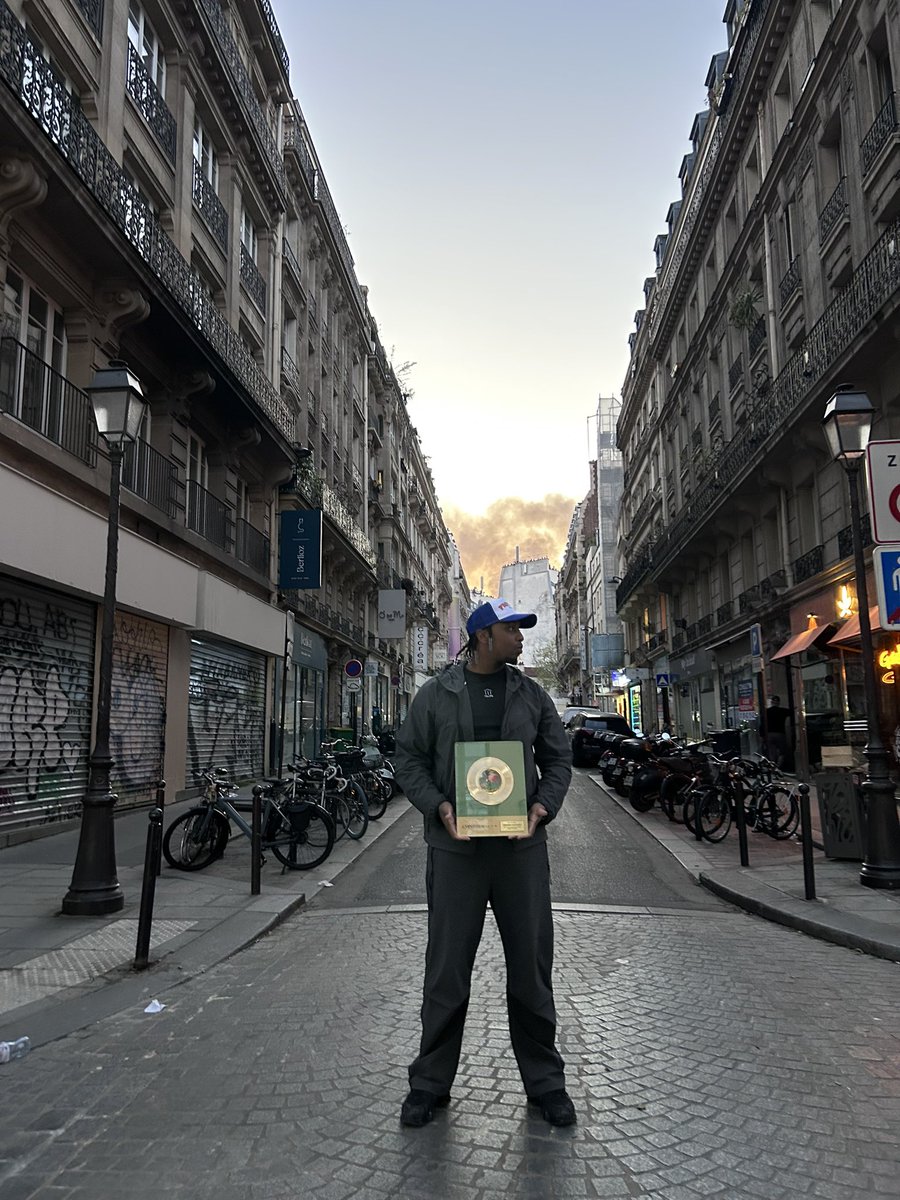 senpaikatchy's tweet photo. Bcp d’amour d’eau fraîche mais pas d’amnesia on fume pas ces bêtises https://t.co/dzNy23cdtR