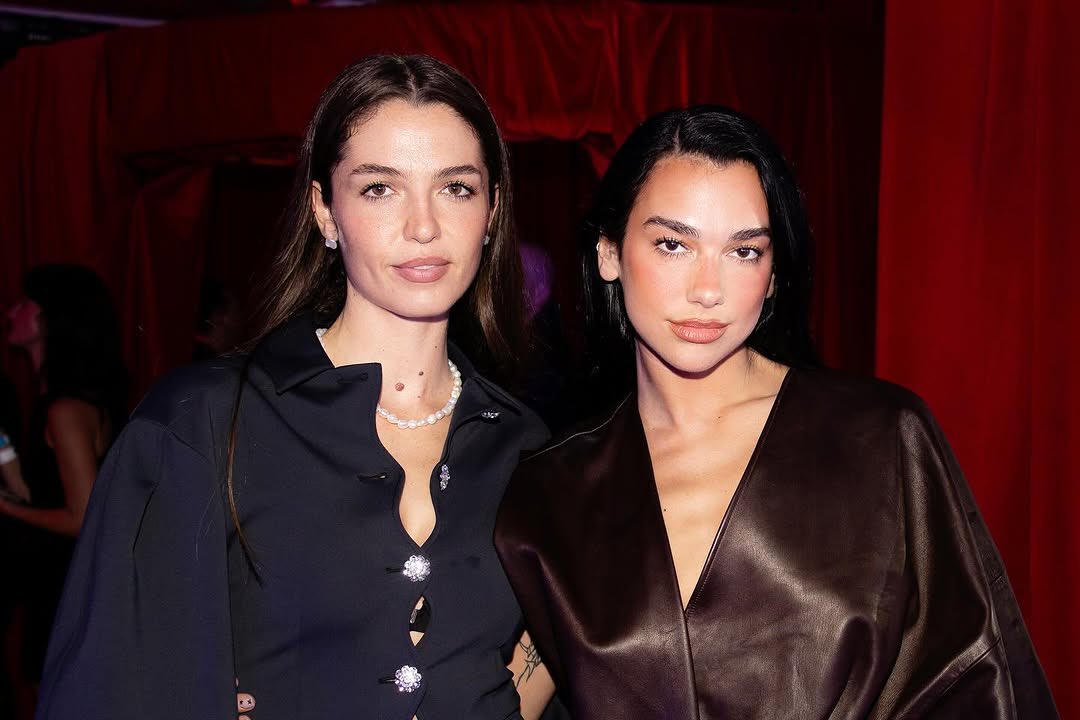 dlipahungary's tweet photo. 📝 | @kitaalexander to @vogueaustralia on being the opening act for the AUS/NZ leg of the #RadicalOptimismTour:

“The biggest privilege of being on this tour is the fact that I could have my family on the road. @DUALIPA, her family, and her team made us feel so welcome and at home.”