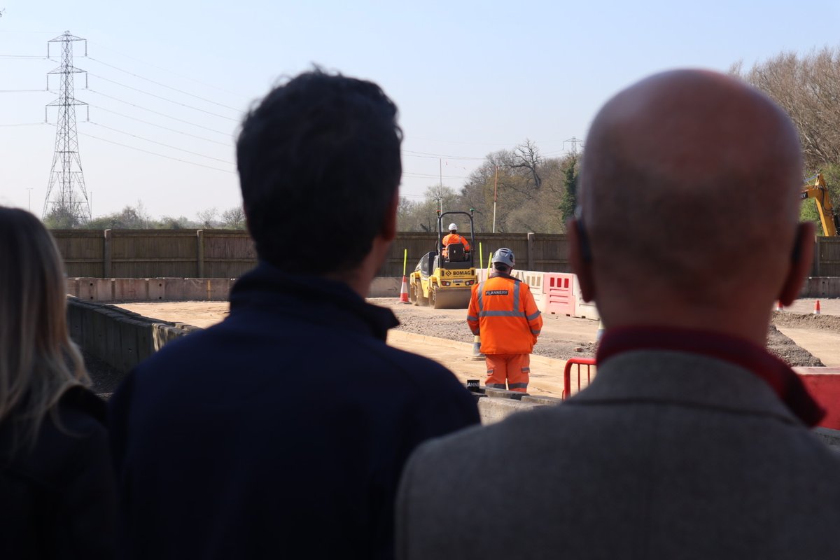 OperatorSkills's tweet photo. Flannery Plant Hire and the Operator Skills Hub were proud to welcome @Balfour Beatty Vinci and the further supply chain to our Iver Skills Hub for a collaborative Skills Hub introduction event. 

Thanks to @Balfour Beatty VINCI and all supply chain partners who attended, https://t.co/93FtjTX8Tl