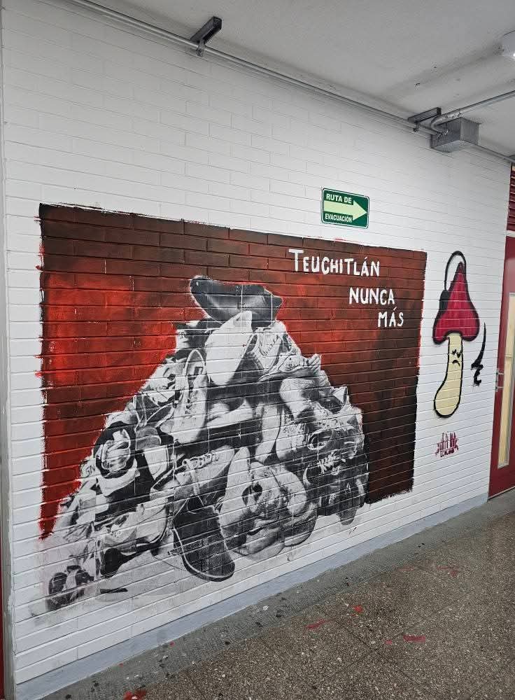 Out Of Context UNAM tweet media