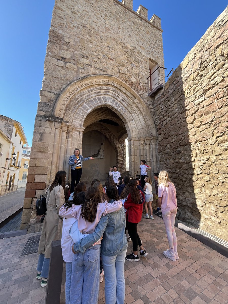 CEIP_AnaCaicedo's tweet image. 🏰🕌MUSEO ARQUEOLÓGICO🕌🏰

El alumnado de 5º ha estado esta mañana en el Museo Arqueológico aprendiendo sobre la Lorca medieval.

#CEIPAnaCaicedo
#LorcaMedieval    
#QueNoTeLoCuenten