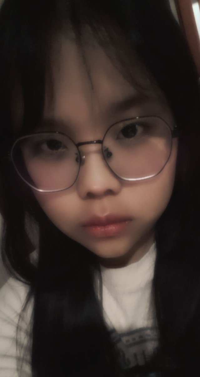 odepororo's tweet photo. hai bff❤❤ jadi ini orang yang abis nangisin semua member tws kemaren malem gara2 semua member tws terlalu ganteng😁😁😁😁 https://t.co/EMxk9CWl3p