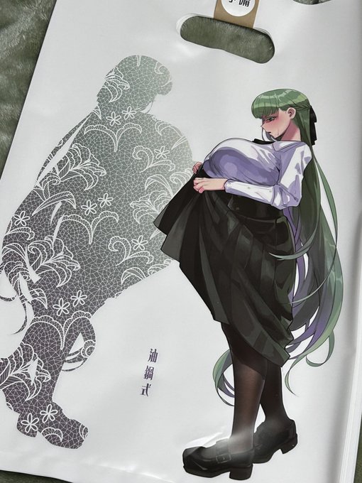 作っちゃった…ポリバッグも…
A4が入る デカい 