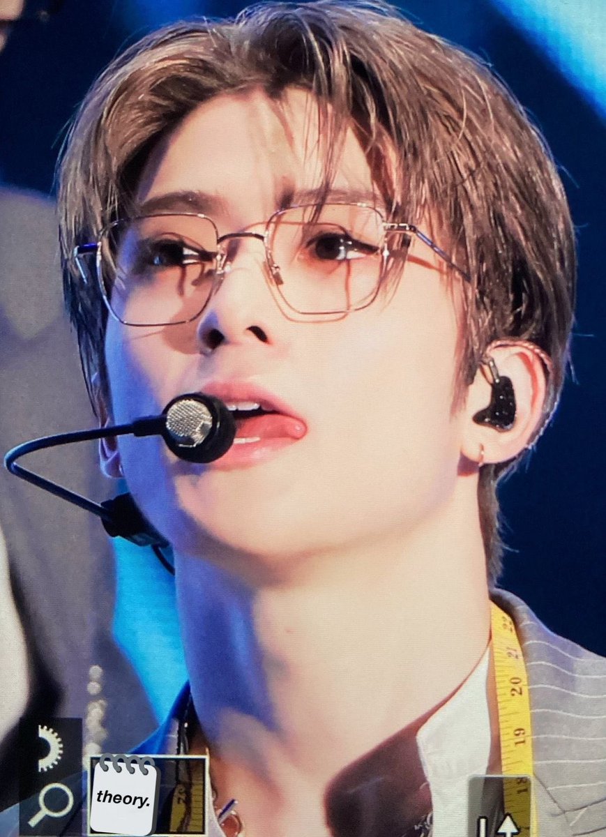_77ding's tweet photo. 섹시디자이너
쩔어ㄷㄷㄷ https://t.co/dshkIs7khh