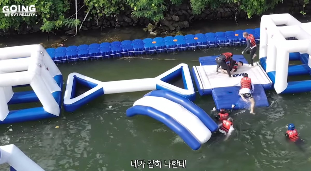 고잉세븐틴도 없는거 빼고 다 있음

“네가 감히 나한테?”