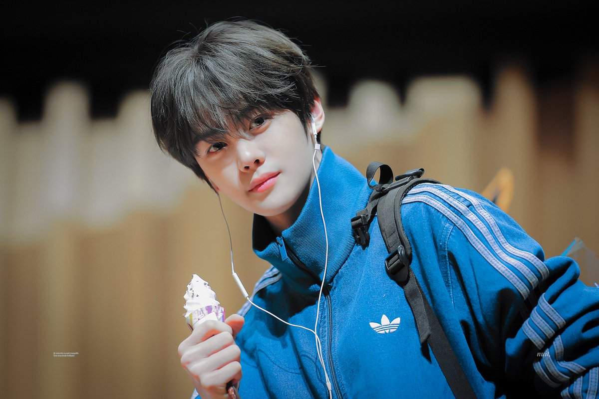 nuit365's tweet photo. 250323

#제로베이스원 #ZEROBASEONE #ZB1
#김규빈 #KIMGYUVIN #キムギュビン #金奎彬 https://t.co/fsEUixfShu