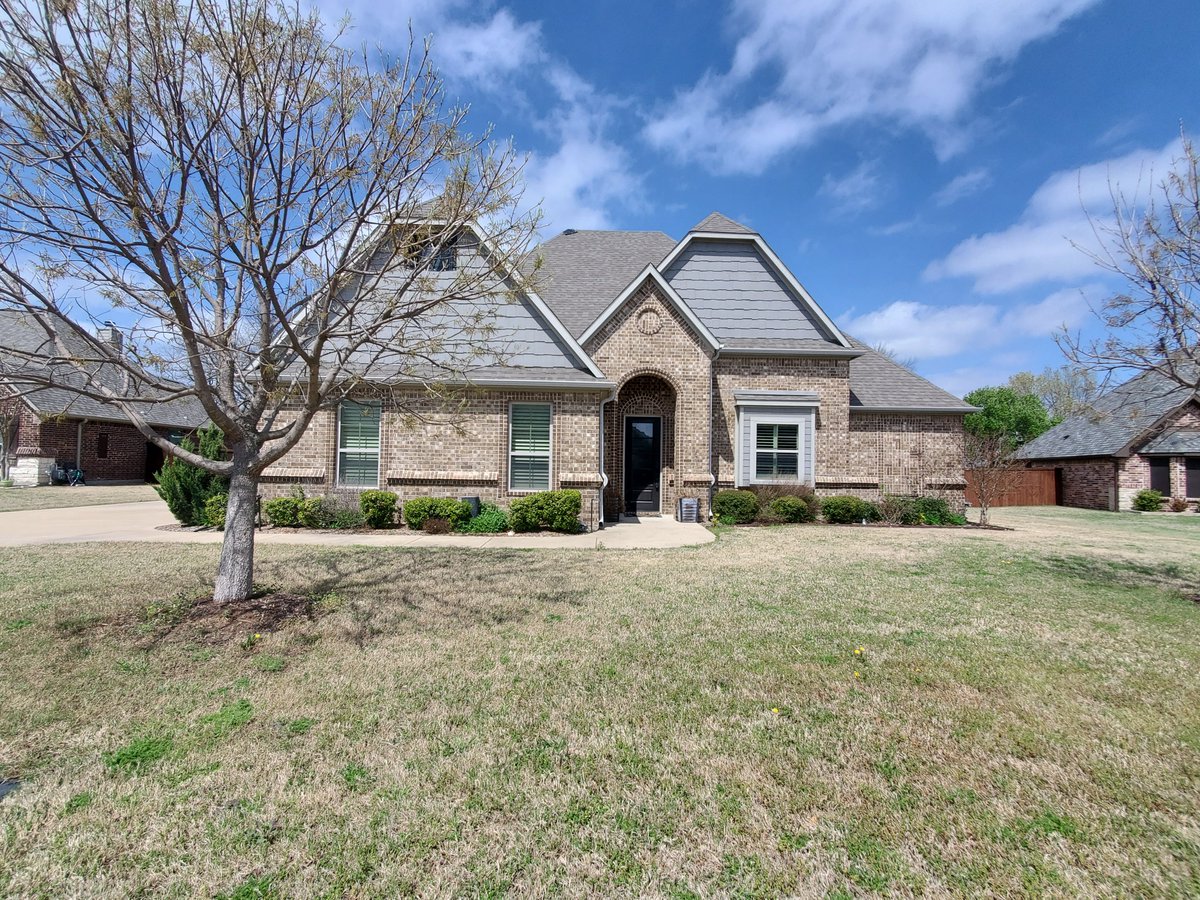 This house got struck by lightning and caught on fire—and we bought it. ⚡️
We’re not scared of damage, drama, or disaster.
If you’ve got a house in rough shape, let’s talk. 💬
#DFWRealEstate #WeBuyHouses #StormDamage