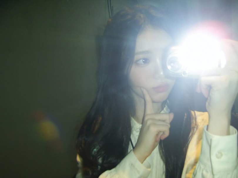 mirror selfie! who likes to take a mirror selca? ੈ♡˳