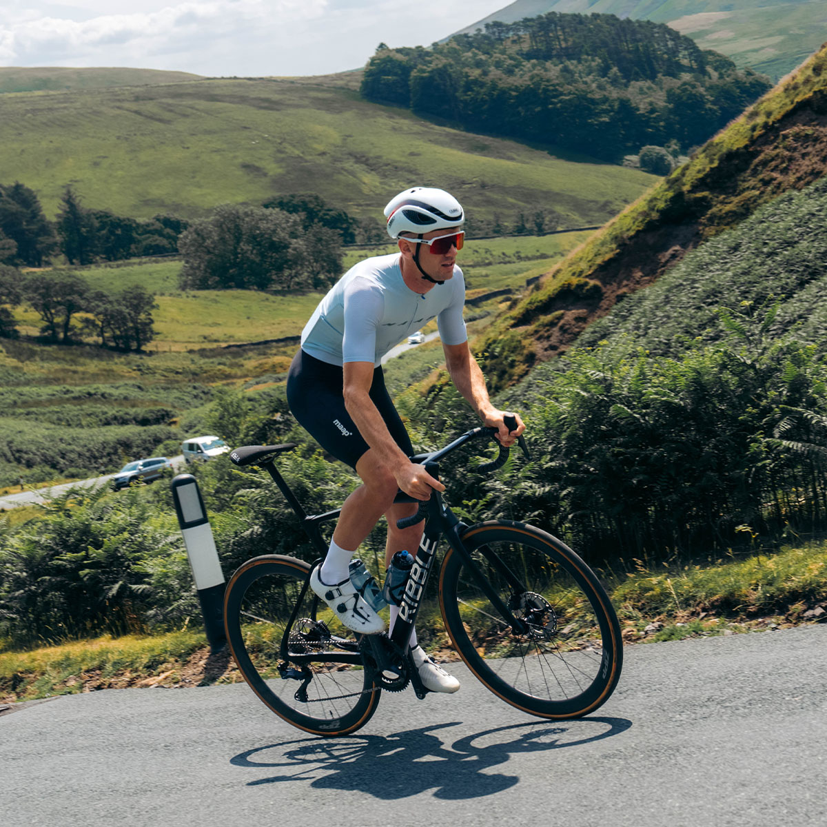 RibbleCycles's tweet image. Built for distance. Ready to race. 🏁
From endurance epics to all-out efforts, the Endurance SL R Disc does it all. spkl.io/6004faz7g

#EnduranceSLR #RibbleCycles #RoadCycling #LightweightBike #AeroRoadBike #CyclingGoals #AllDayPerformance