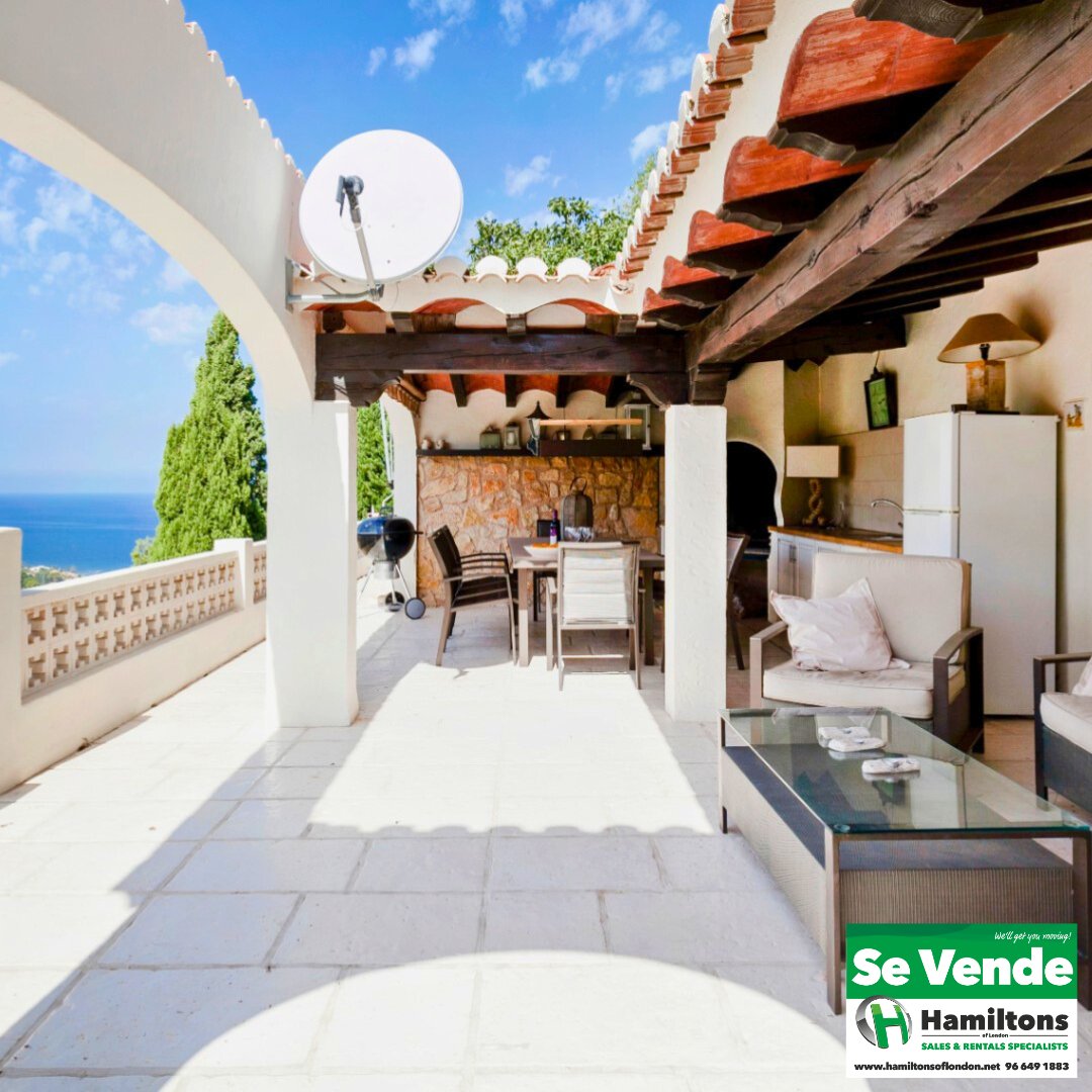 Hamiltons_Spain's tweet photo. For Sale 😍
Seaside paradise: Luxurious villa in Denia with panoramic views, private pool, and self-contained apartment
📍 Denia
🛏️ 5
🛀 3
💶 850.000 €
Reference: HO121500
#denia #moraira #jalon #xalo #lliber #alcalali #costablanca #spain https://t.co/qtYmEJu7iy