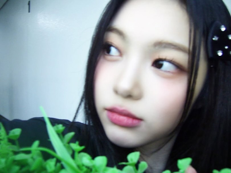 taking a picture in hallway ˚ ༘♡ ⋆｡˚ ❀