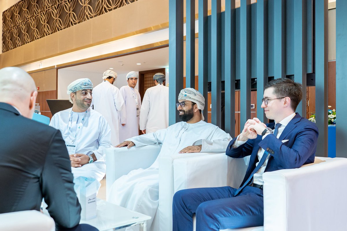 يوم آخر حافل وحيوي لمجيس في #أسبوع_عُمان_للمياه 2025!
من النقاشات المثمرة إلى الاجتماعات الهادفة، واصل جناح مجيس جذب اهتمام واسع من الزوار المهتمين بالتعرف على عملياتنا، وحلولنا المبتكرة في مجال المياه، وخططنا المستقبلية