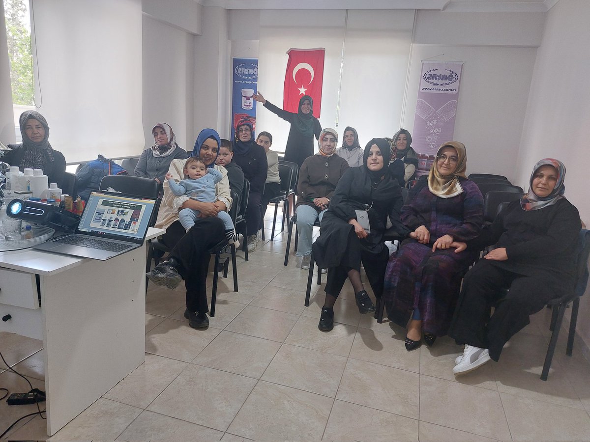 ArmutFazilet's tweet photo. Kahramanmaraş Kurtuluş Büro 🎉
2 yaşında 🌼✨️ https://t.co/yEfkf6AlEt
