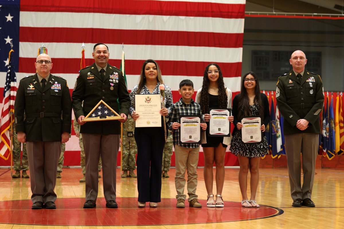 USArmyFortSill's tweet image. Congrats to last month's retirees! Thank you for your dedication and service to our country, the U.S. Army and Fort Sill. 🇺🇸 May your retirement be restful and rejuvenating. 

📸: flic.kr/s/aHBqjC7tvV

#TeamSill #SoldierForLife