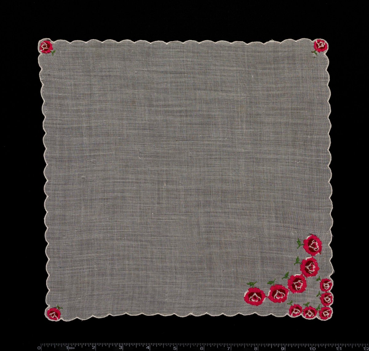 CtrKnitCrochet's tweet image. We are entering the season for spring flower appreciation in the northern hemisphere-- just look at these gorgeous poppies!
#embroidery #handkerchief #mcvcollection #poppies