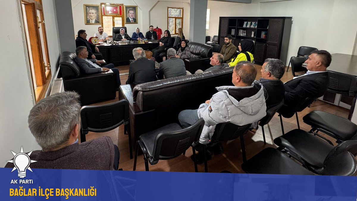 AK Parti Bağlar İlçe Başkanlığı olarak, haftalık yönetim ve yürütme kurulu toplantımızı gerçekleştirdik!

Toplantımız, Siyasi Hukuk Başkanımız Sayın Necla Uysan Hanımefendi'nin başkan vekilliğinde, Kadın Kolları Başkanımız Sayın Saime Donar Erbek ve Gençlik Kolları Başkanımız
