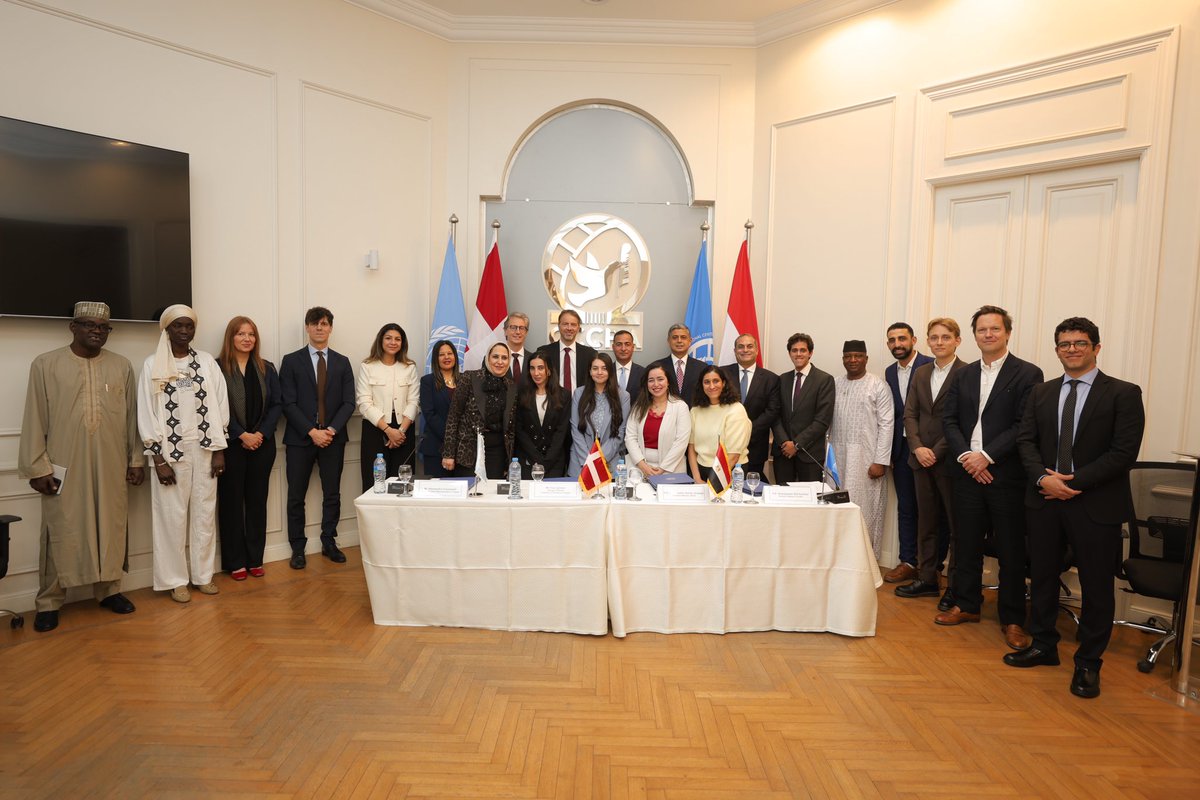 UNDP Egypt (@undpegypt) on Twitter photo A new 4-year phase of the Danish Egyptian Dialogue #DEDI Initiative kicks off—with a strong focus on youth, innovation & climate 🇩🇰🇪🇬
Together with <a href="/DKAMBinEgypt/">Lars Bo Møller</a>, <a href="/MfaEgypt/">Egypt MFA Spokesperson</a> & <a href="/CairoPeaceKeep/">🌐Cairo International Center for Peace (CCCPA)</a>, we’re scaling up green jobs, environmental literacy & youth-led climate dialogue. A new 4-year phase of the Danish Egyptian Dialogue #DEDI Initiative kicks off—with a strong focus on youth, innovation & climate 🇩🇰🇪🇬
Together with <a href="/DKAMBinEgypt/">Lars Bo Møller</a>, <a href="/MfaEgypt/">Egypt MFA Spokesperson</a> & <a href="/CairoPeaceKeep/">🌐Cairo International Center for Peace (CCCPA)</a>, we’re scaling up green jobs, environmental literacy & youth-led climate dialogue.