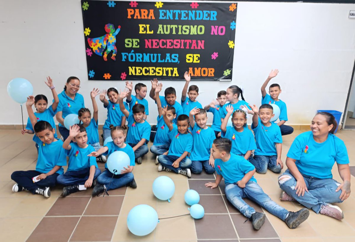 SecEducacionAnt's tweet photo. En la I.E.R Presbítero Gabriel Yepes Yepes, Sede La Primavera, del Municipio de Ebéjico, se Celebró el Día Mundial de la Concientización del Autismo con diferentes actividades. Fue un momento de hablar por la inclusión, la empatía y la comprensión. https://t.co/Q62NJvW3Q9