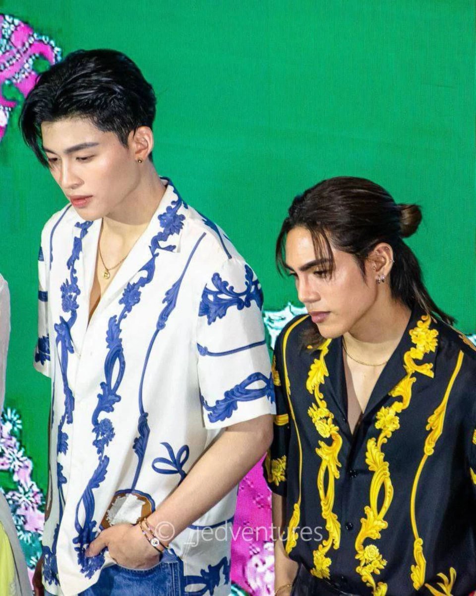 BoysLoveInsider's tweet photo. SB19โs Pond and Stell turned heads at the Versace Eros Energy launch in Milan/Philippines โ proving why theyโre the perfect faces for luxury
๐๏ธ#VersaceErosEnergy Now infused with PondStell charm
#PondNaravit #PondPhuwin #ppnaravit #SB19 #PondStell #VersaceAmbassador #SEAPride https://t.co/yBIsRxvLkQ
