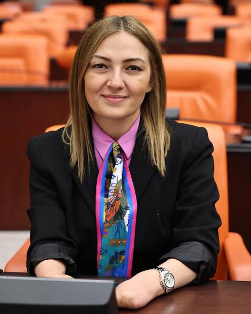 AK Parti Kadın Kolları tweet media