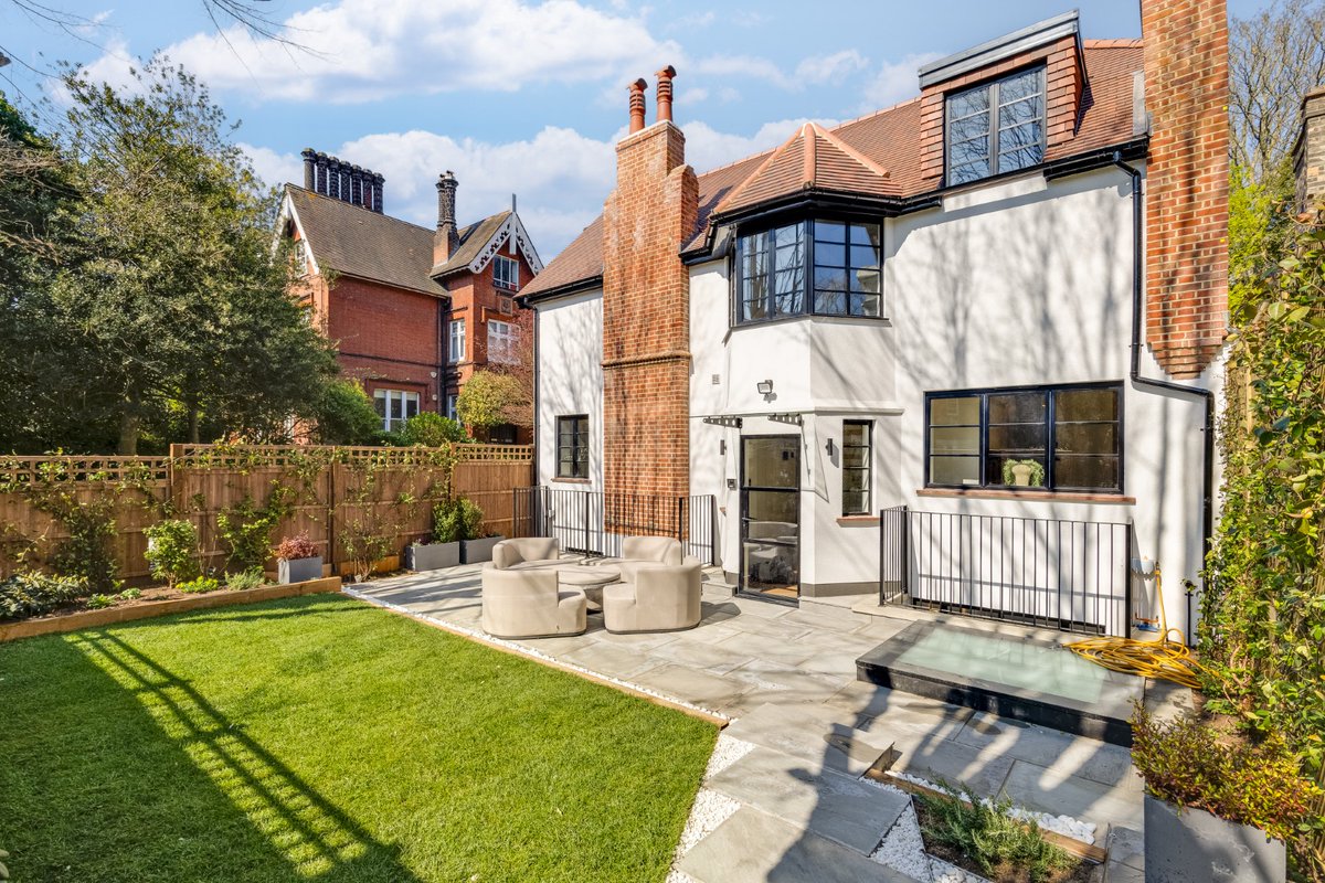 Charming double fronted four bedroom semi detached house having undergone an extensive renovation with south facing front garden
Guide Price £4,000,000 Freehold
Telephone: 020 7435 4404
 Email: hs@g-h.co.uk
lnkd.in/eAB38Jrn
#hampstead #hampsteadvillage #nw3 #londonproperty